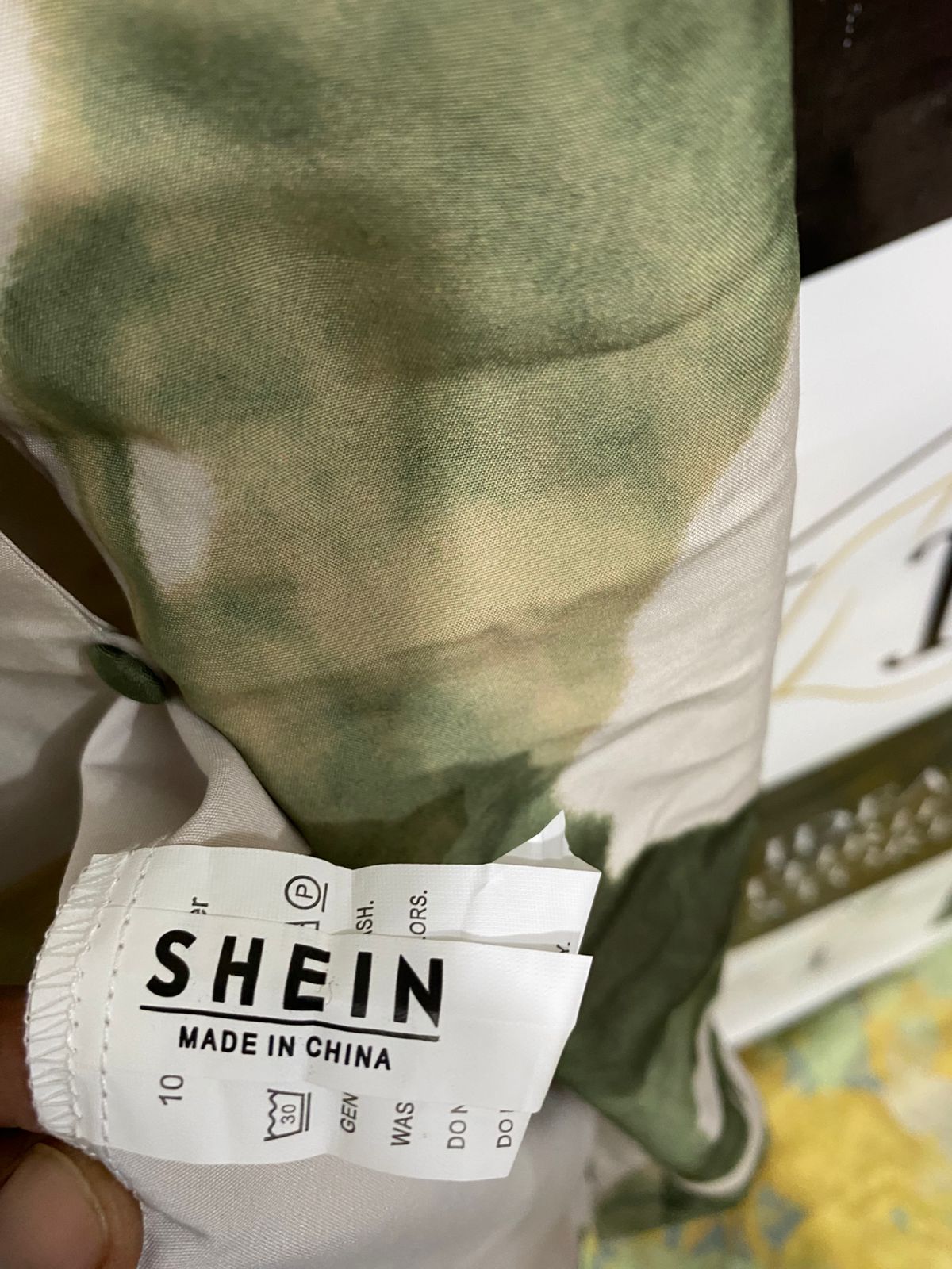 SHEIN |S| BUST 17| A33| BEIGE & GREEN BOTANICAL LEAF PRINT BUTTON-FRONT MIDI DRESS