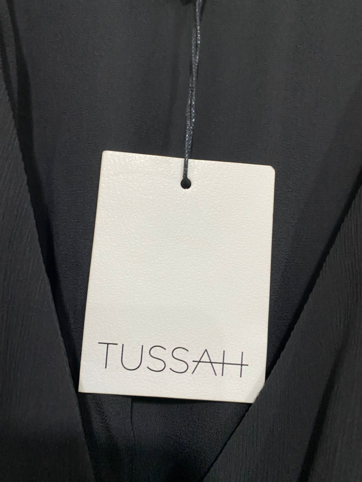 TUSSAH |S| BUST 15| A33| BLACK V-NECK LONG-SLEEVE WRAP MIDI DRESS