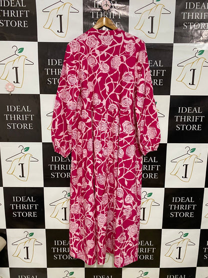 |L| BUST 21| A33| MAGENTA & PINK ROSE PRINT V-NECK TIERED MIDI DRESS