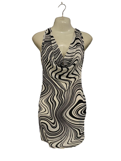 PRETTYLILLTE THING |S| BUST 15| A34| BLACK & WHITE OPTICAL SWIRL PRINT COWL-NECK BODYCON MINI DRESS