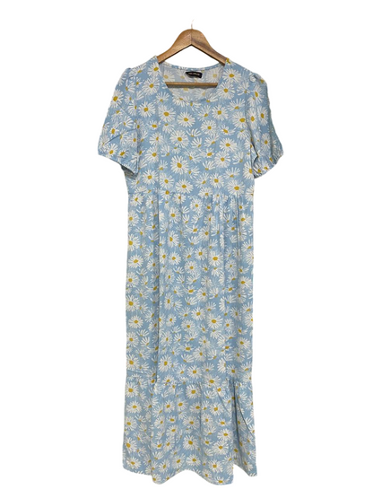 QED LONDON |L| BUST 19| A34| ICE BLUE & WHITE DAISY FLORAL PRINT SHORT-SLEEVE MIDI DRESS
