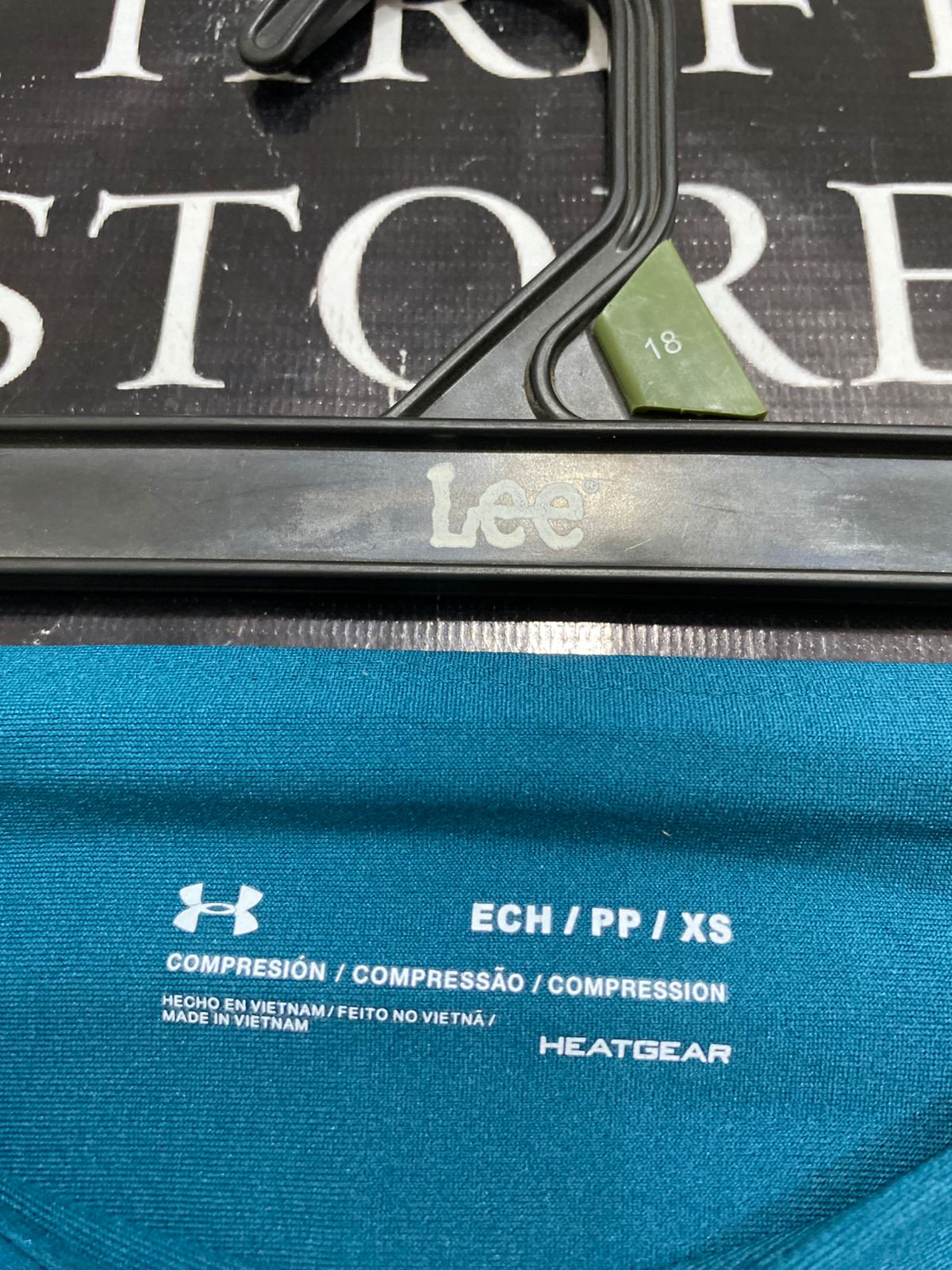 UNDER ARMOUR |XS| WAIST 22| A34| TEAL HIGH-WAISTED ATHLETIC LEGGINGS