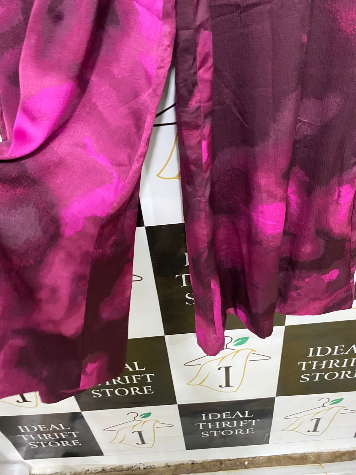 H&M |M| WAIST 28| A34| MAGENTA & BURGUNDY ABSTRACT PRINT SATIN WIDE-LEG TROUSERS