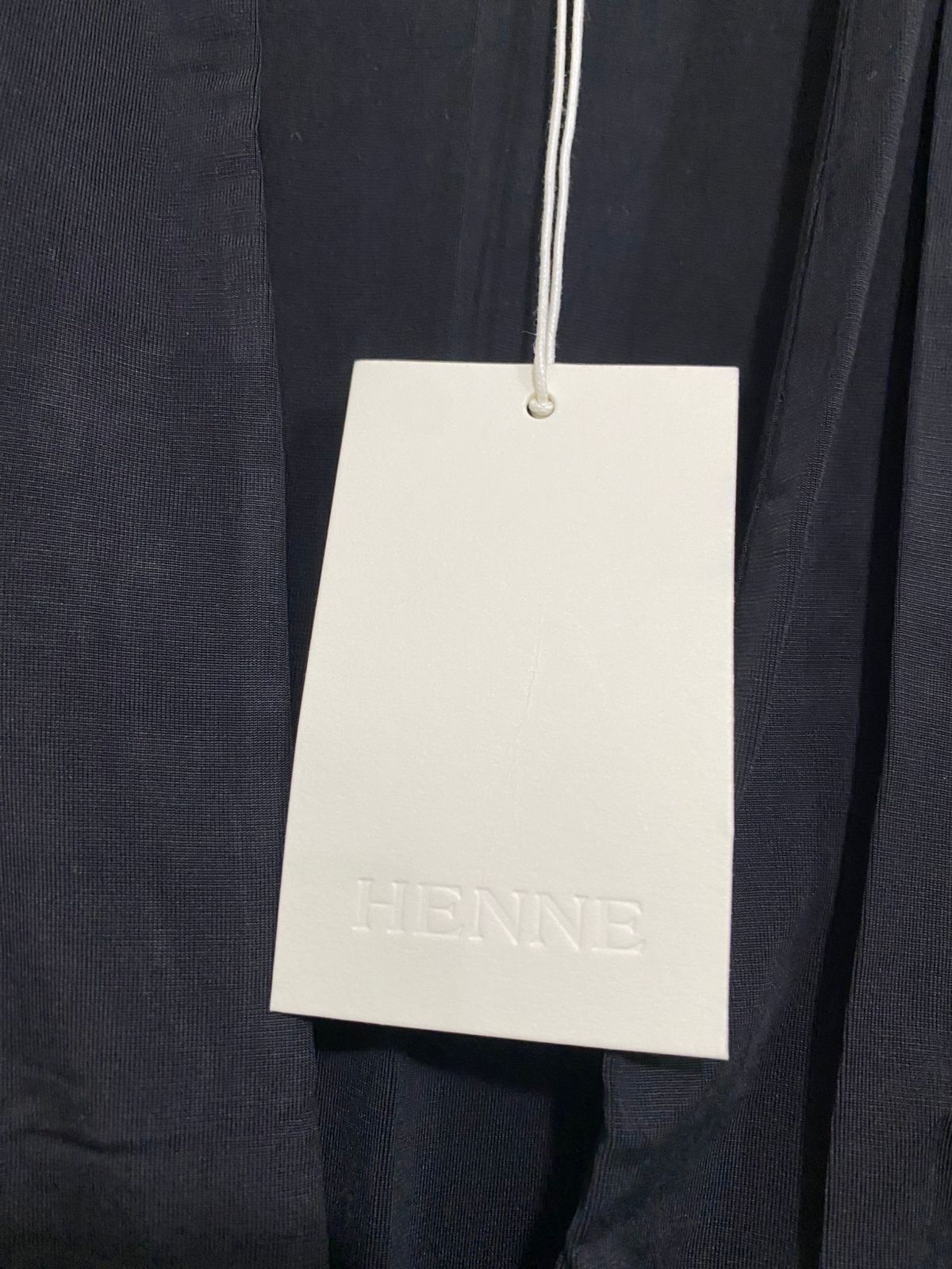 HENNE |XL| BUST 16| A34| BLACK PLUNGING V-NECK SLEEVELESS RUCHED TOP