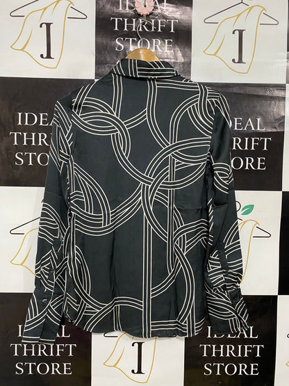 H&M |XS| BUST 17| A34| BLACK & WHITE GEOMETRIC LINE-ART LONG-SLEEVE BUTTON-UP BLOUSE