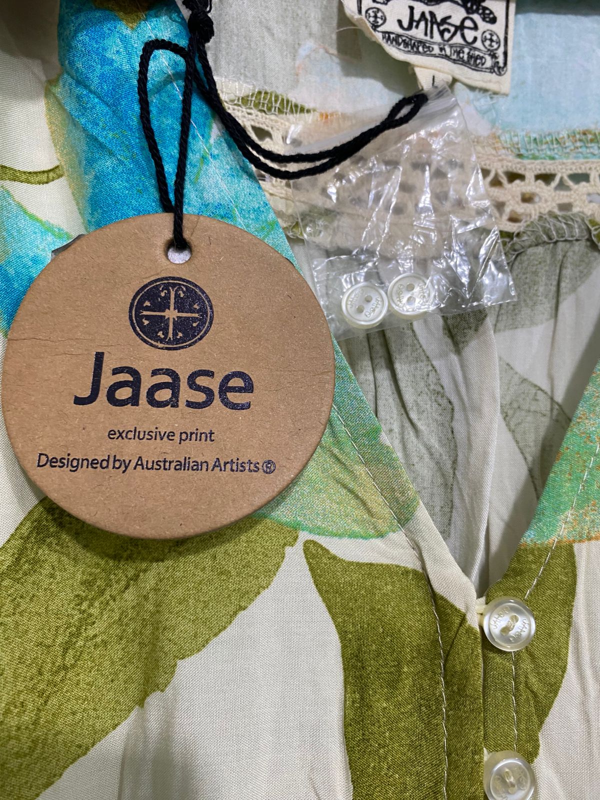 JAASE |M| BUST 17| A34| BEIGE & GREEN FLORAL PRINT BUTTON-FRONT MAXI DRESS