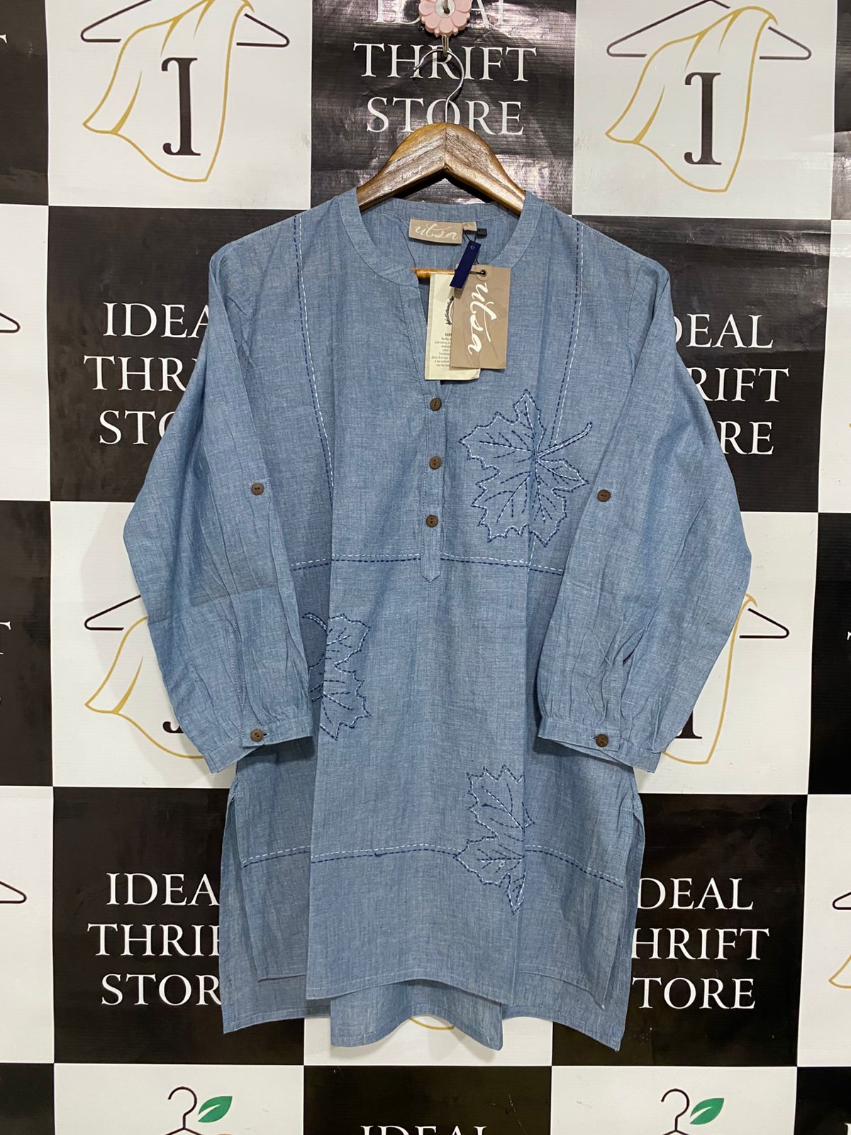 UTSA |L| BUST 20| A34|  LIGHT BLUE EMBROIDERED LEAF TUNIC SHIRT
