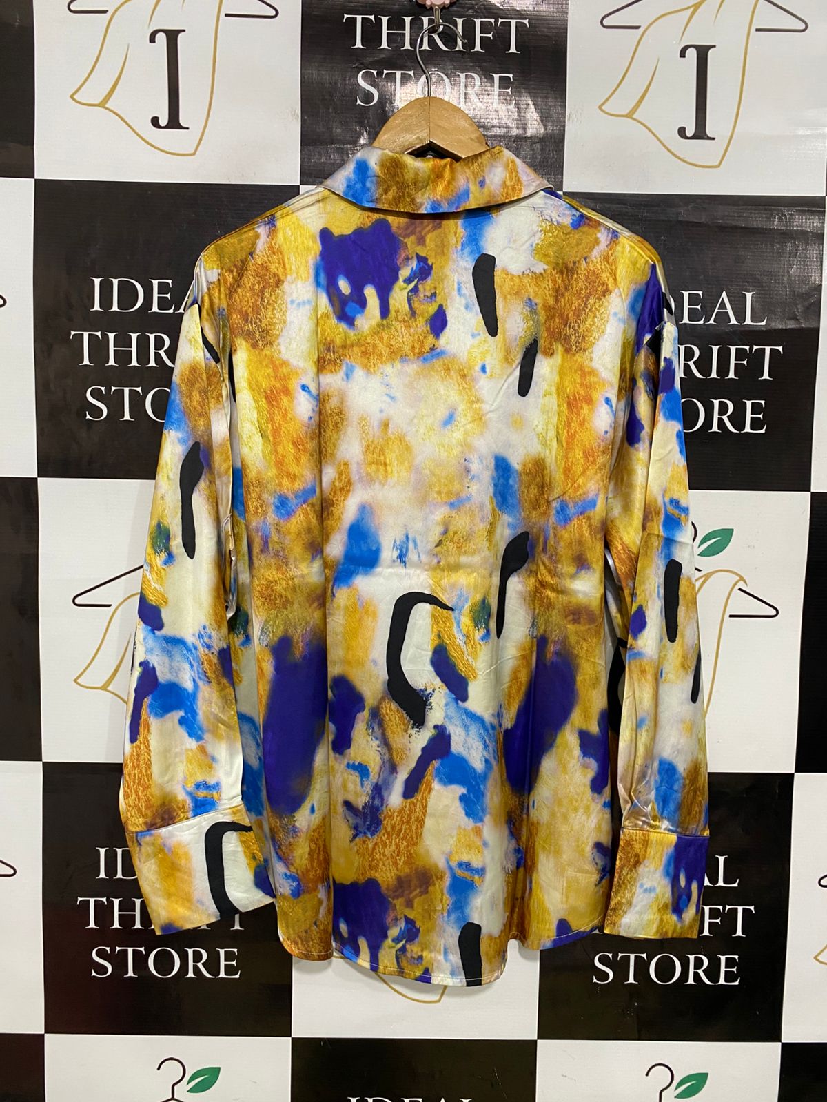 FASHION NOVA |XL| BUST 26| A34| ABSTRACT PRINT SATIN LONG-SLEEVE BUTTON-UP BLOUSE