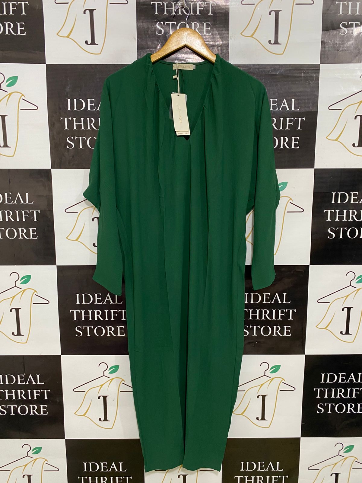 VOYELLES |M/L| BUST FREE| A34| EMERALD GREEN SOLID LONG-SLEEVE MIDI DRESS