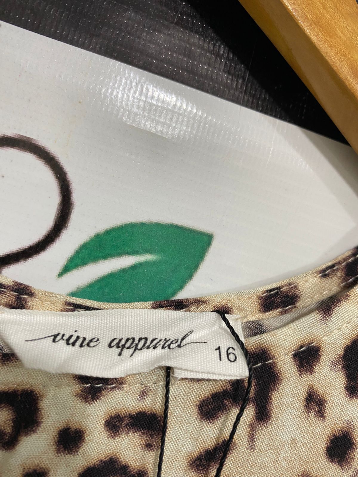 VINE APPAREL |L| BUST FREE| A34| OUE APPAREL LEOPARD PRINT SMOCKED-WAIST LONG-SLEEVE TUNIC TOP