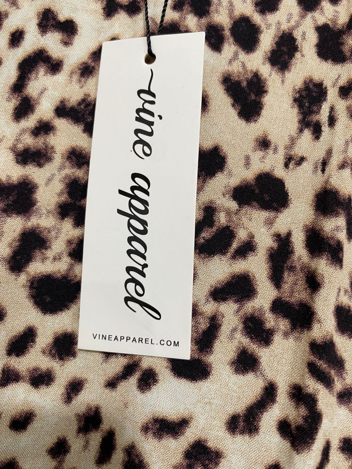 VINE APPAREL |L| BUST FREE| A34| OUE APPAREL LEOPARD PRINT SMOCKED-WAIST LONG-SLEEVE TUNIC TOP