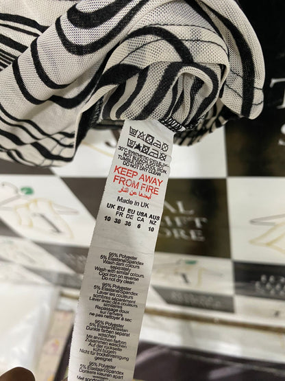 PRETTYLILLTE THING |S| BUST 15| A34| BLACK & WHITE OPTICAL SWIRL PRINT COWL-NECK BODYCON MINI DRESS