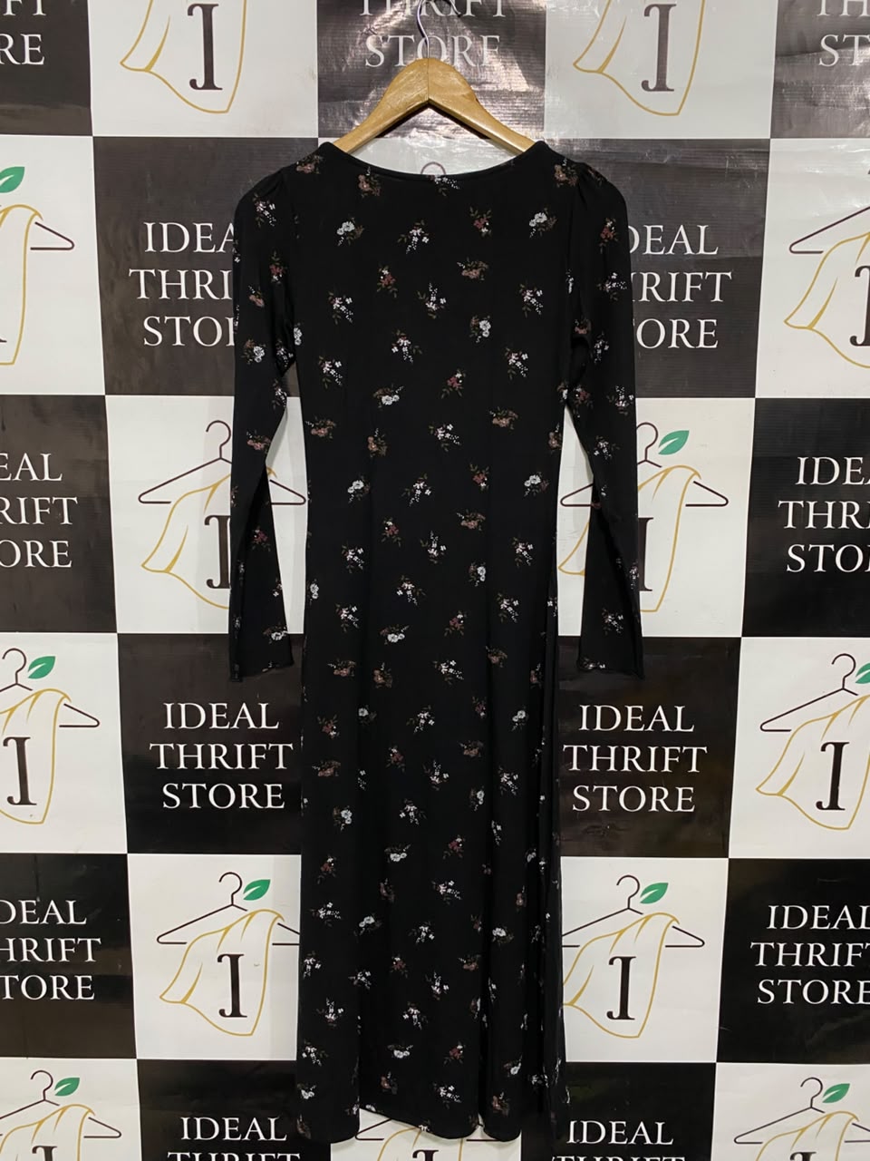 H&M |S| BUST 14| A35| BLACK & MULTICOLOR FLORAL PRINT SQUARE-NECK LONG-SLEEVE MIDI DRESS