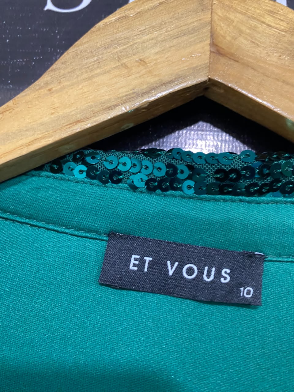 ET VOUS |M| BUST 17| A35| EMERALD GREEN SEQUIN WRAP-STYLE LONG-SLEEVE MINI DRESS