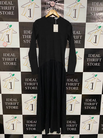 YASMIN |M| BUST 16| A35| BLACK LONG-SLEEVE PLEATED-SKIRT MAXI DRESS