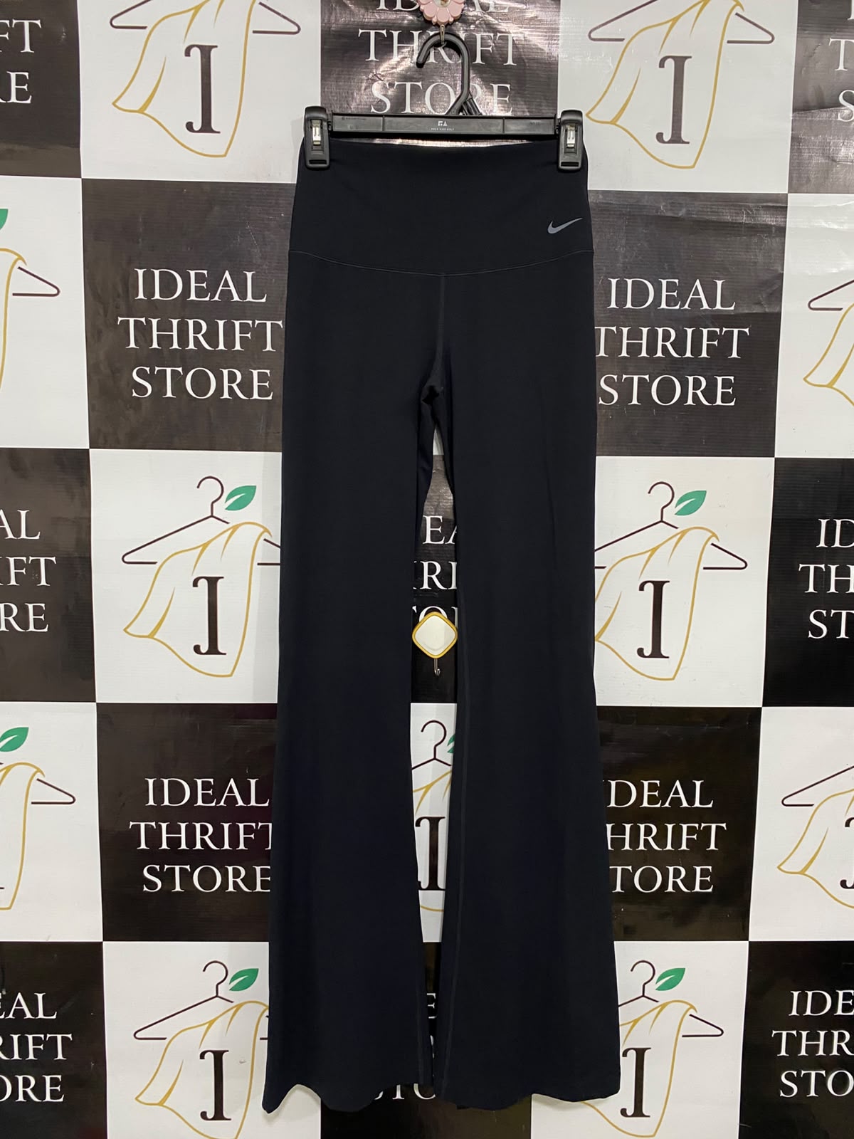 NIKE |S| WAIST 22| A35| BLACK HIGH-RISE SWOOSH FLARED ACTIVEWEAR YOGA PANTS