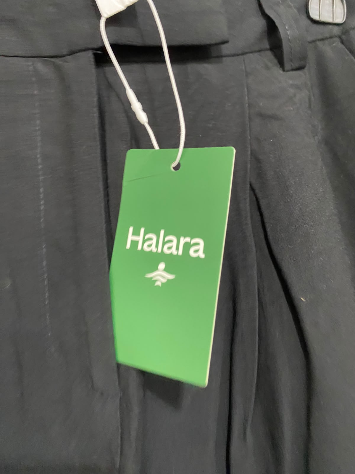 HALARA |S| WAIST 26| A35| BLACK HIGH-WAISTED PLEATED WIDE-LEG TAILORED TROUSERS