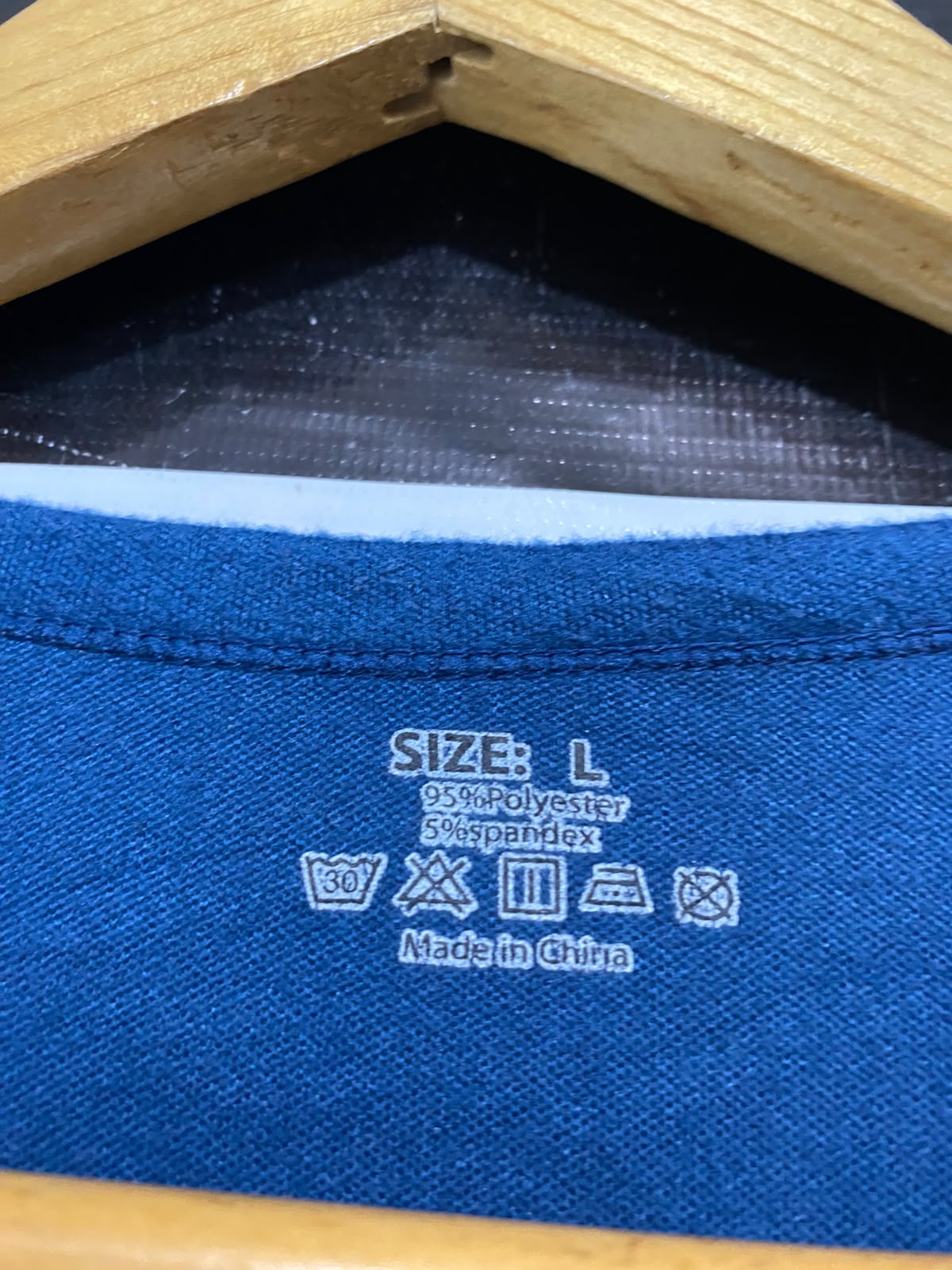 |L| BUST 21| A35| BLUE BASIC LONG-SLEEVE CREW-NECK PERFORMANCE TOP