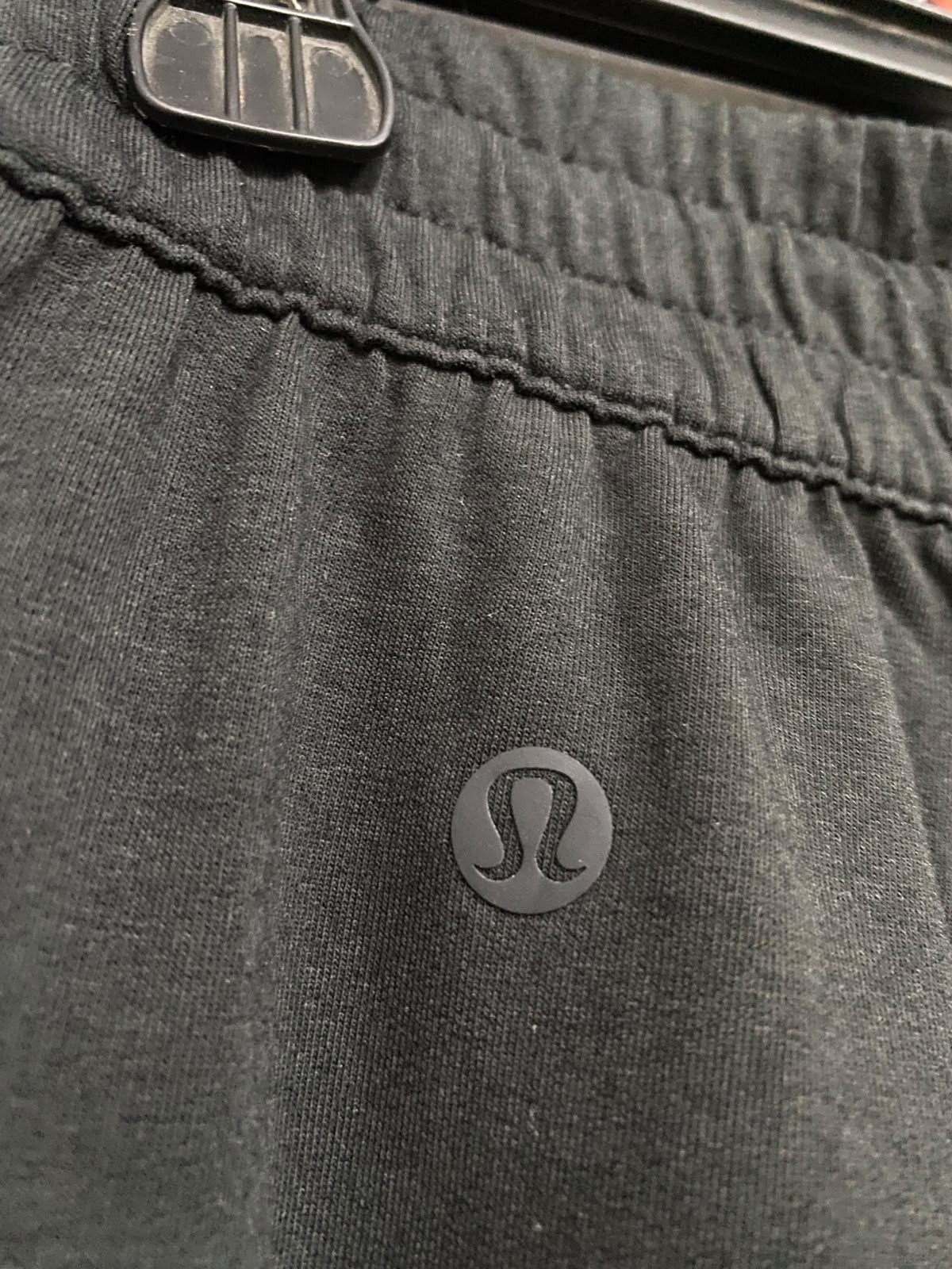 LULULEMON |XS| WAIST 24| BLACK HIGH-WAISTED DRAWSTRING WIDE-LEG ACTIVEWEAR PANTS WITH HEM SLITS