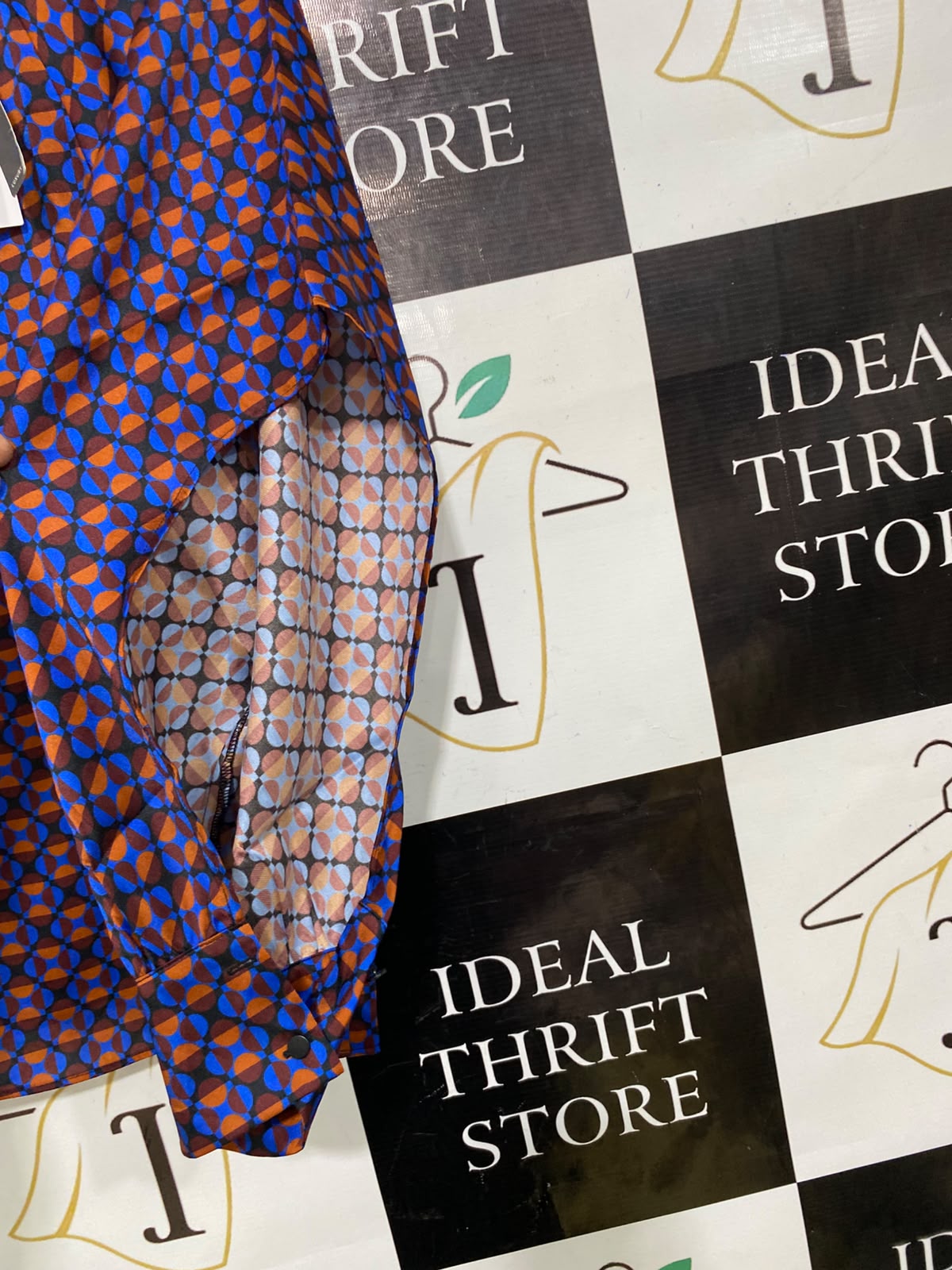 VERONIKA MAINE |M| BUST 19| A35| VERONICA MAINE GEOMETRIC PRINT LONG-SLEEVE SILK-BLEND BLOUSE
