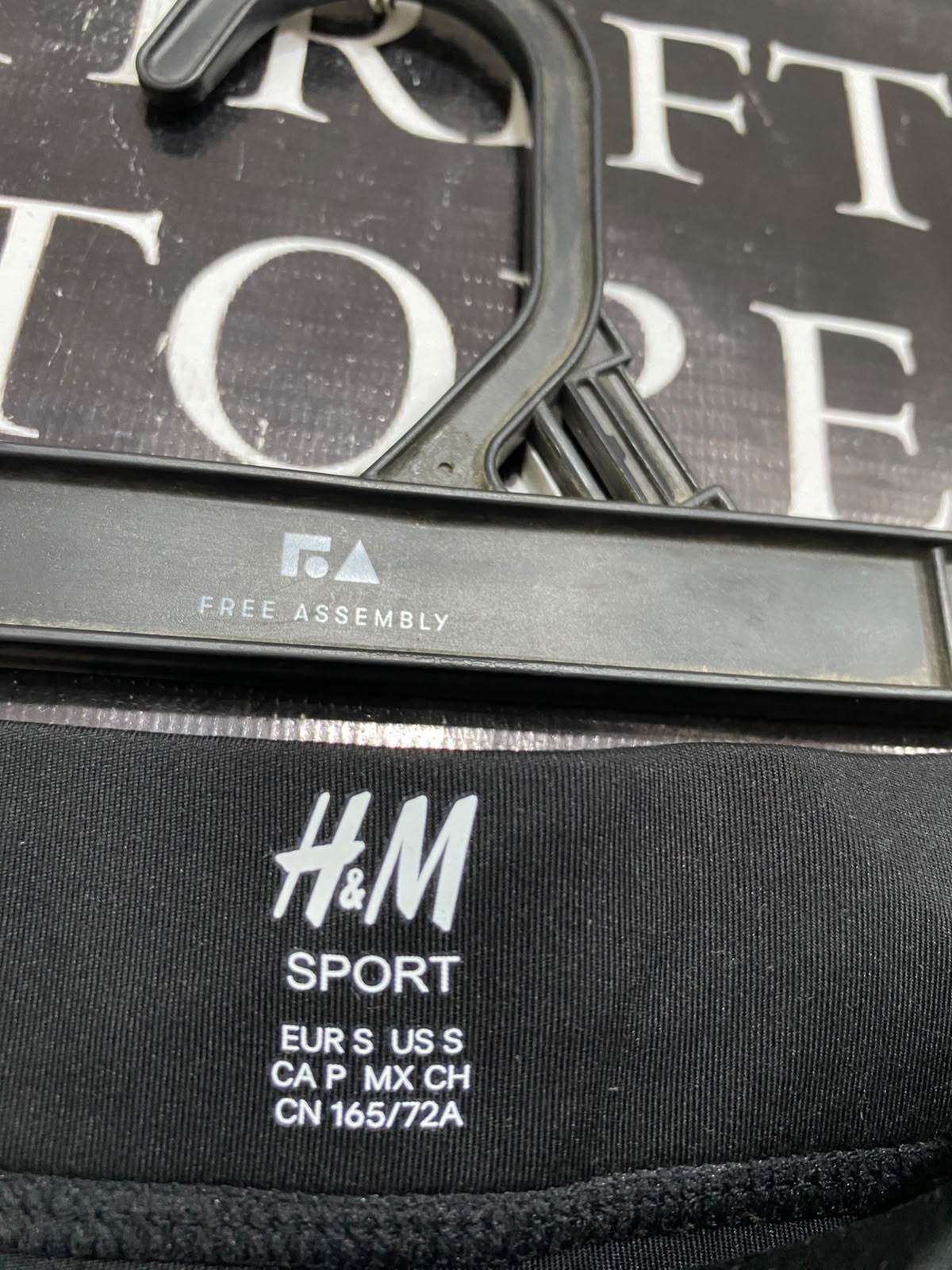 H&M |XS| WAIST 24| A34| SPORT BLACK HIGH-WAISTED PERFORMANCE STRETCH FLARE PANTS