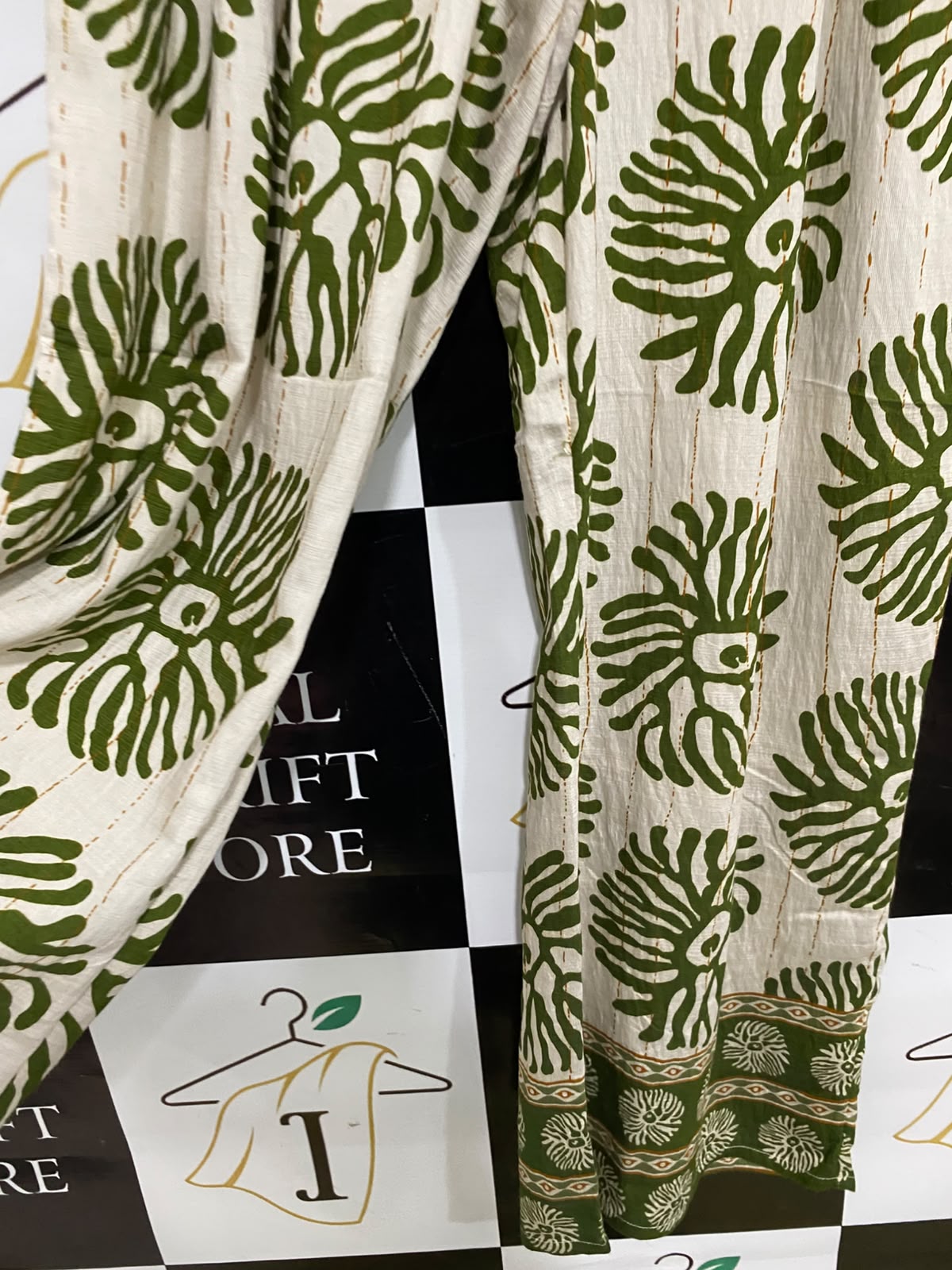 VALLEY GIRL |L| WAIST 30| A34| OLIVE GREEN & BEIGE FLORAL-PRINT BLOCK-BORDER WIDE-LEG PALAZZO PANTS