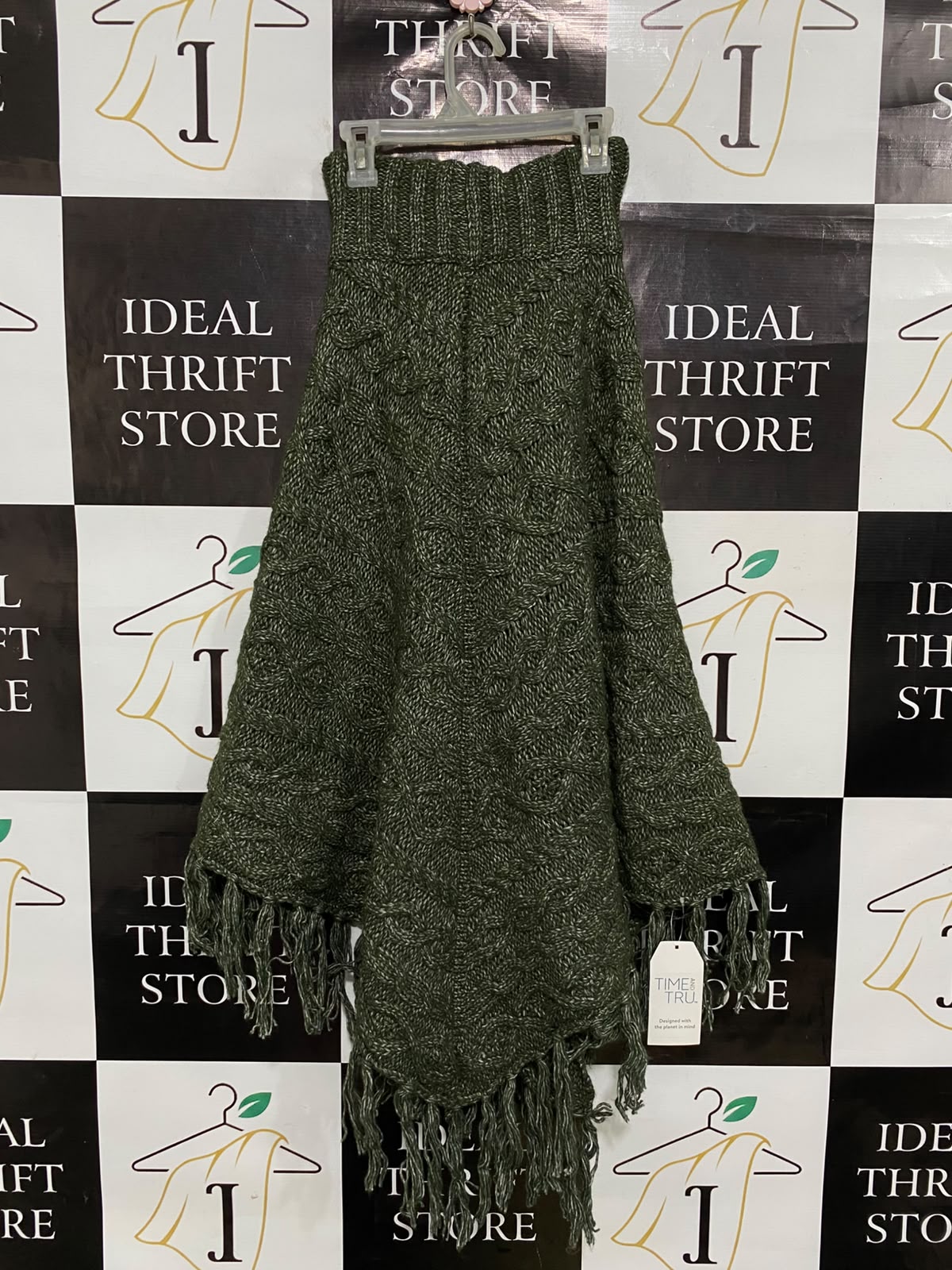 TIME AND TRU |XS| WAIST 22| A36| OLIVE GREEN CABLE-KNIT FRINGED PONCHO WRAP