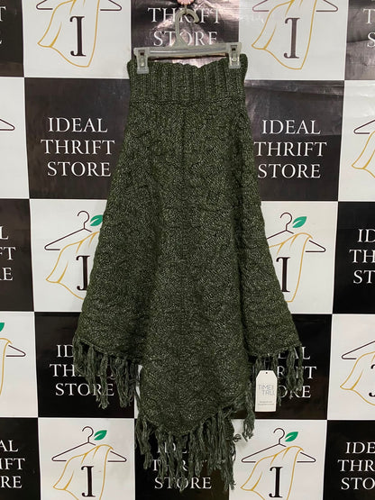 TIME AND TRU |XS| WAIST 22| A36| OLIVE GREEN CABLE-KNIT FRINGED PONCHO WRAP