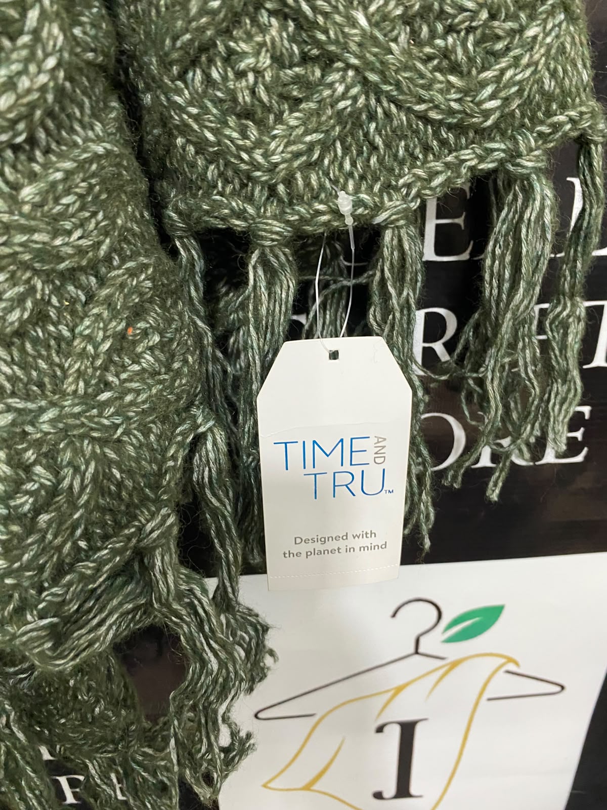 TIME AND TRU |XS| WAIST 22| A36| OLIVE GREEN CABLE-KNIT FRINGED PONCHO WRAP