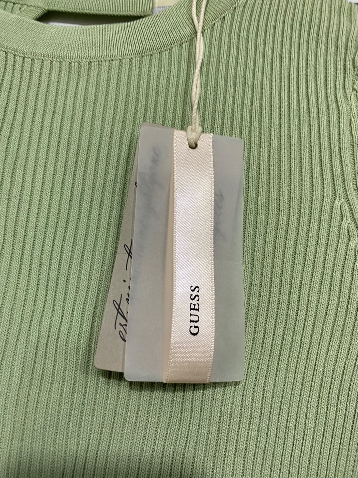 GUESS |XS| BUST 12| A36| SAGE GREEN RIBBED SHORT-SLEEVE FITTED TOP