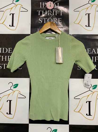 GUESS |XS| BUST 12| A36| SAGE GREEN RIBBED SHORT-SLEEVE FITTED TOP
