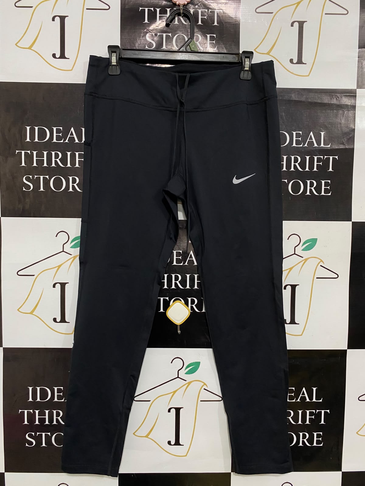NIKE |L| WAIST 30| A36| BLACK PERFORMANCE-STRETCH DRAWSTRING LEGGINGS