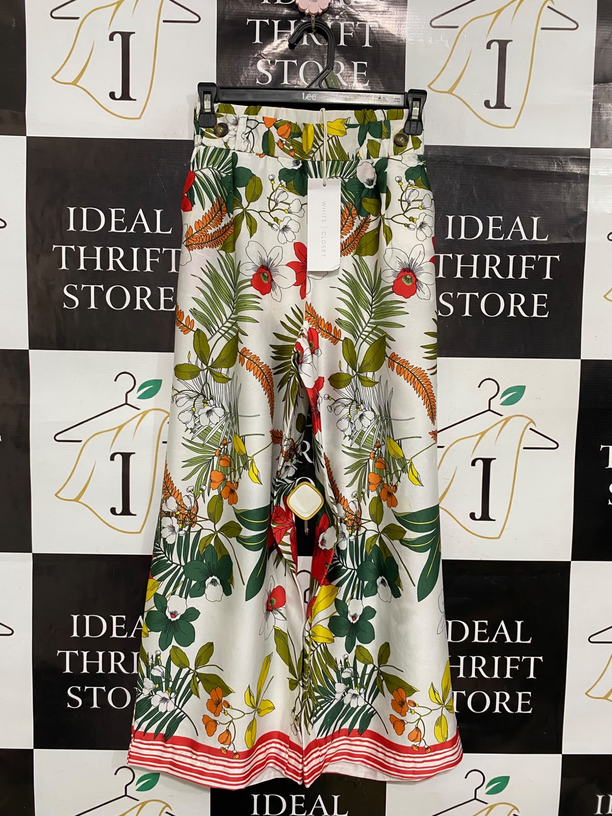 WHITE CLOSET |XS| WAIST 23| A36| WHITE TROPICAL BOTANICAL PRINT WIDE-LEG SATIN TROUSERS