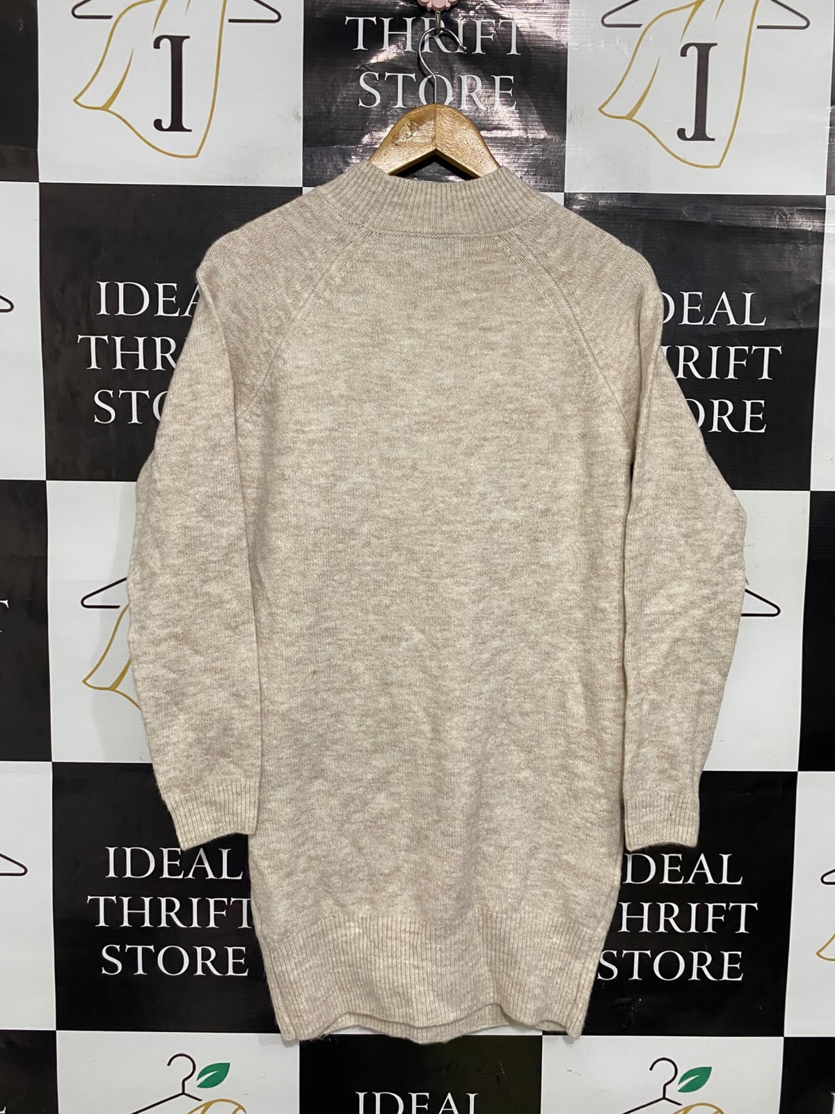 PAPAYA |S| BUST 18| A36| BEIGE SEQUIN STAR-EMBOSSED LONG-SLEEVE KNIT TUNIC DRESS
