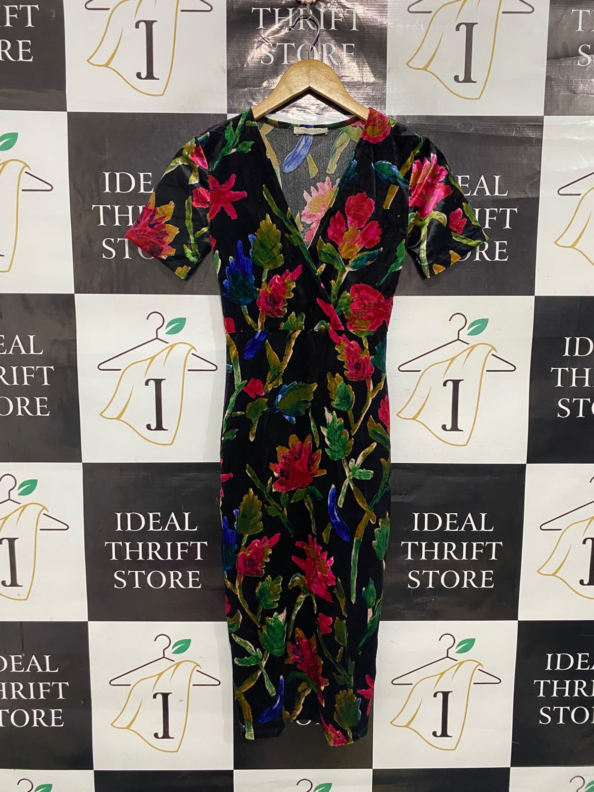 ZARA |S| BUST 13| A36| BLACK MULTICOLOR FLORAL VELVET SHORT-SLEEVE MIDI DRESS