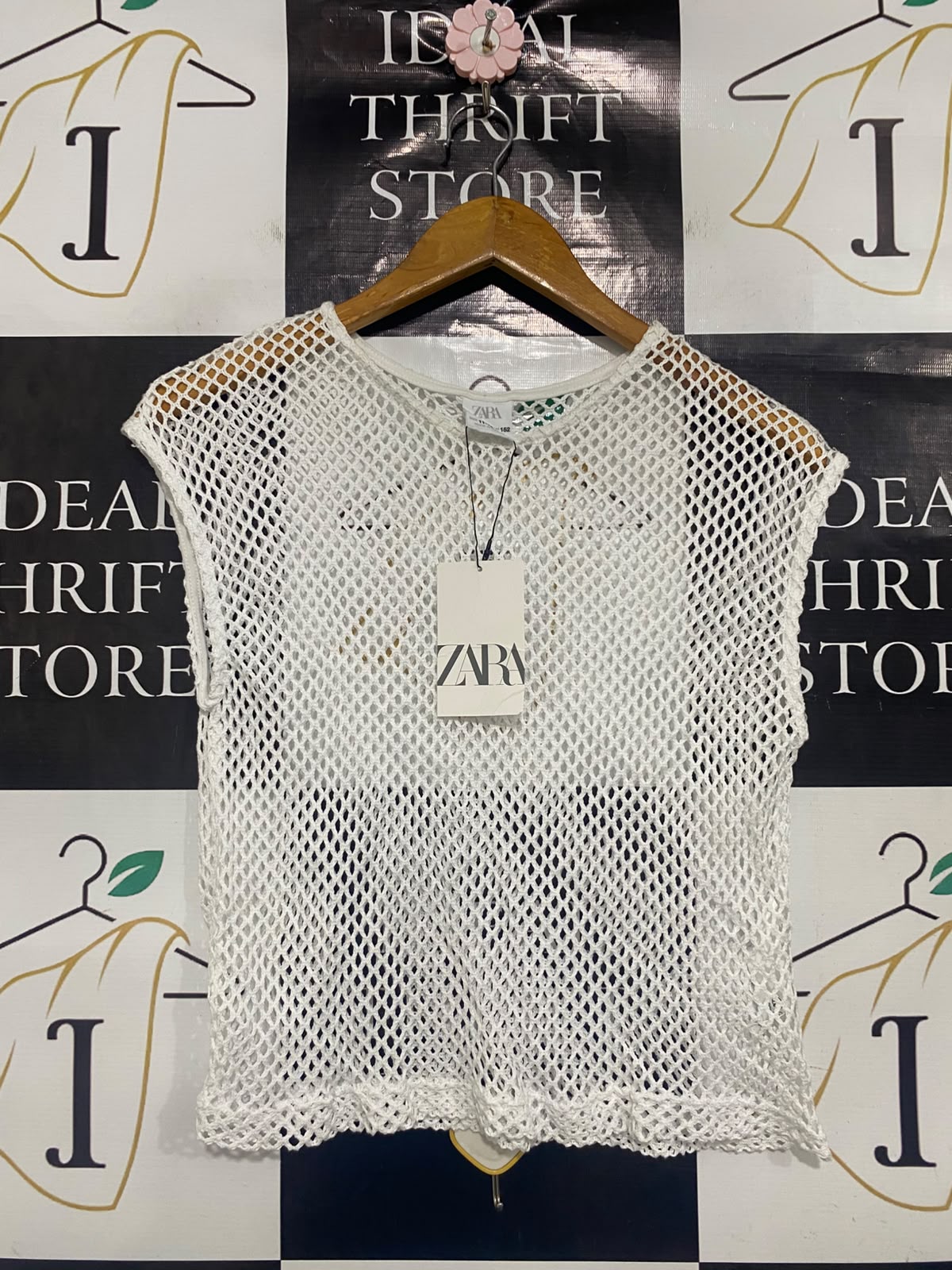 ZARA |XS| BUST 16| A36| OFF-WHITE OPEN-MESH SLEEVELESS TANK TOP