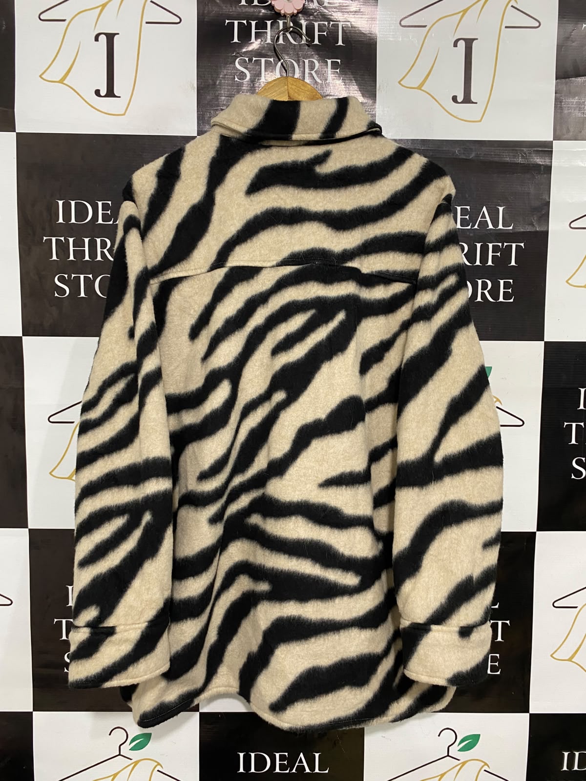 GEORGE |XL| BUST 25| A36| BEIGE & BLACK ZEBRA PRINT FLUFFY SHACKET OVERSIZED BUTTON-UP COAT