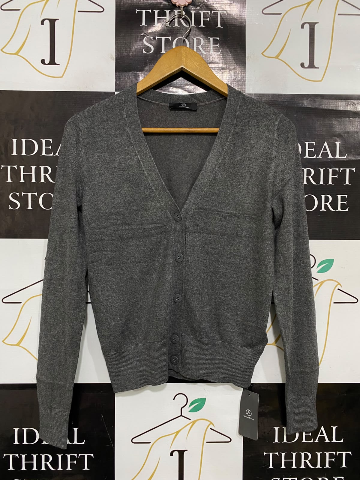 WOOLEN BLOOM |XS| BUST 17| A35| GREY CLASSIC V-NECK BUTTON-UP KNIT CARDIGAN