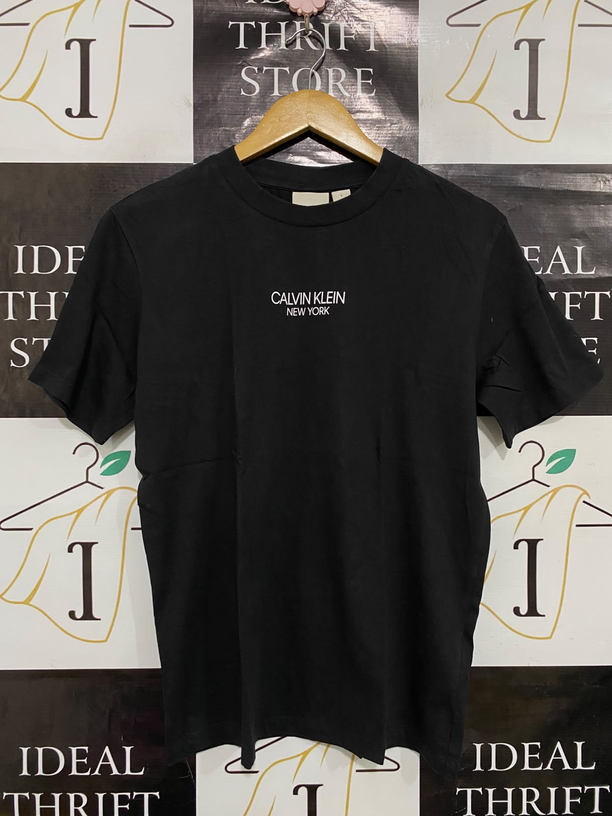 CALVIN KLEIN |L| BUST 19| A37| BLACK NEW YORK LOGO T-SHIRT
