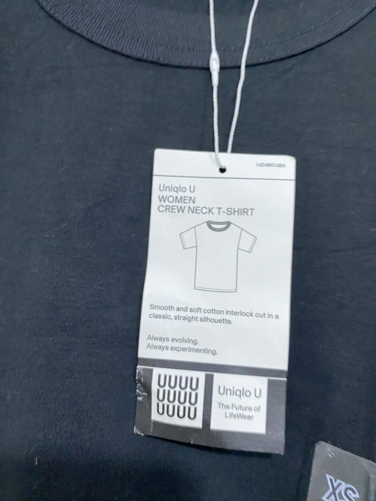 UNIQLO U |XS| BUST 14| A37| BLACK ESSENTIAL CREWNECK T-SHIRT