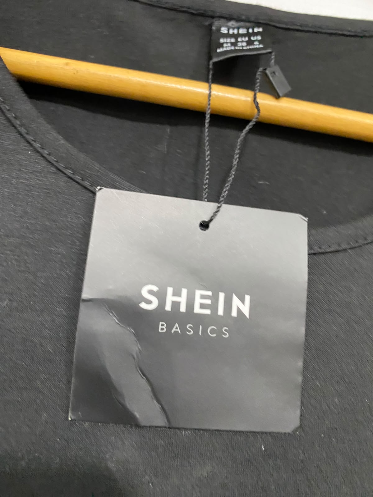 SHEIN |M| BUST 14| A37| BLACK BASICS SCOOP NECK CROP TOP