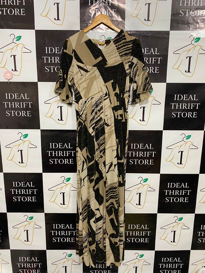 |S| BUST 16| A37| BLACK & BEIGE NEWSPAPER PRINT FLARED MIDI DRESS