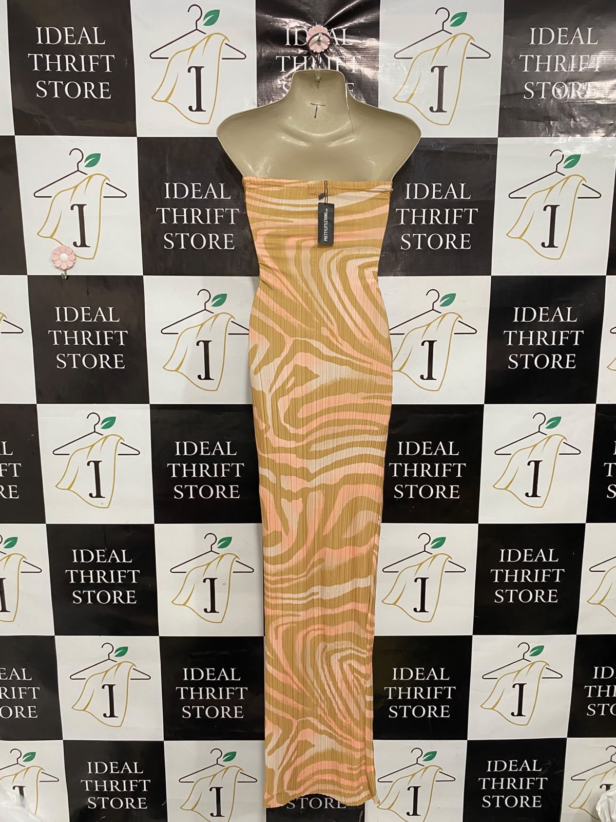 PRETTYLITTLE THING |S| BUST 16| A37| PEACH & MUSTARD ABSTRACT SWIRL STRAPLESS TWIST-FRONT MAXI DRESS