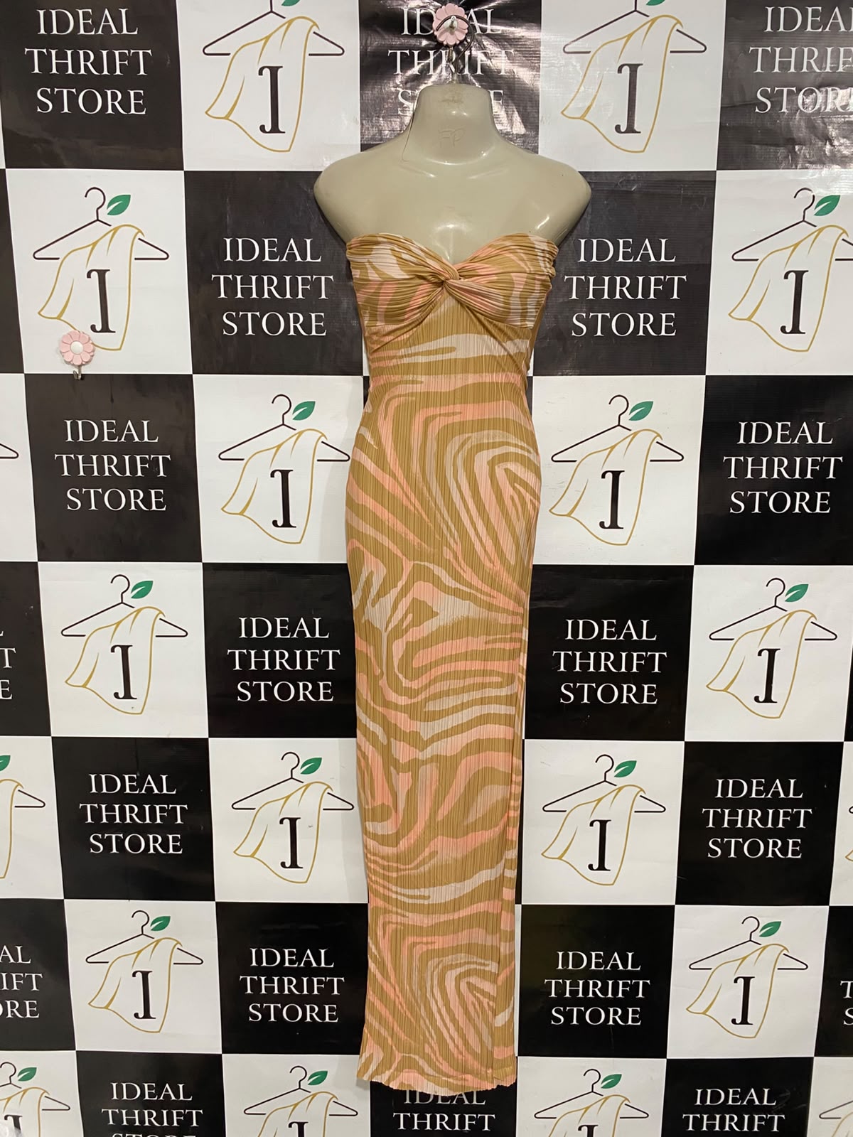 PRETTYLITTLE THING |S| BUST 16| A37| PEACH & MUSTARD ABSTRACT SWIRL STRAPLESS TWIST-FRONT MAXI DRESS