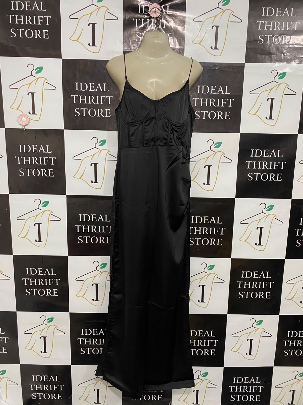 PRETTYLITTLE THING |M| BUST 16| A37| BLACK SATIN CORSET-STYLE SPAGHETTI STRAP MAXI DRESS