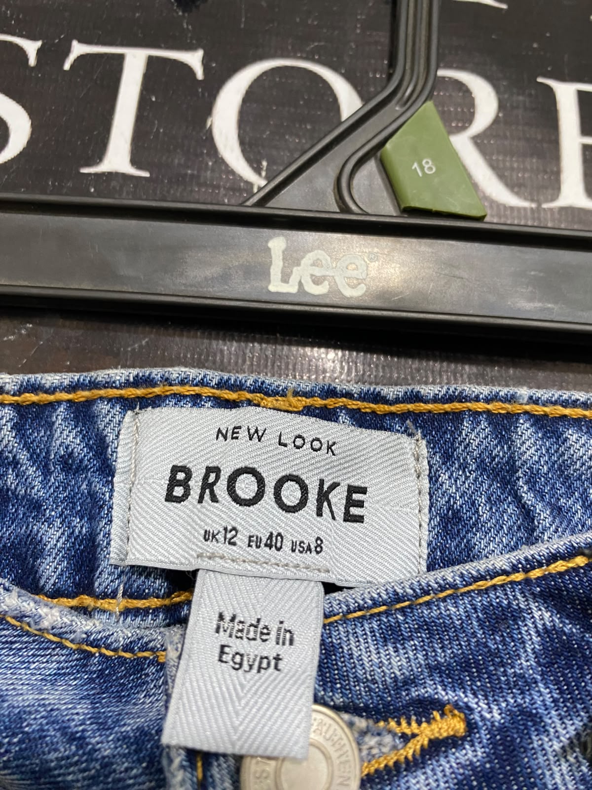 NEW LOOK |L| WAIST 30| A37| "BROOKE" MEDIUM BLUE MID-RISE FLARE DENIM JEANS