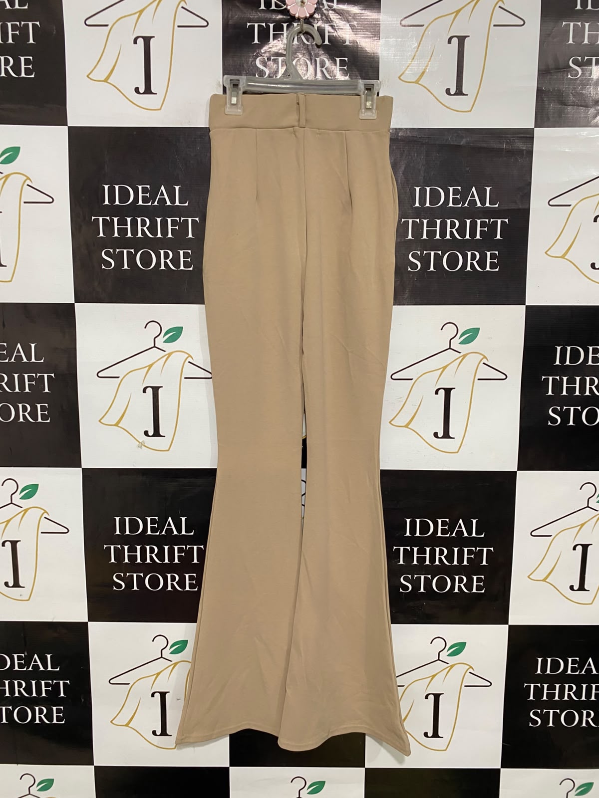 PRETTYLITTLE THING |XS| WAIST 22| A38| CAMEL HIGH-WAIST FLARED TROUSERS