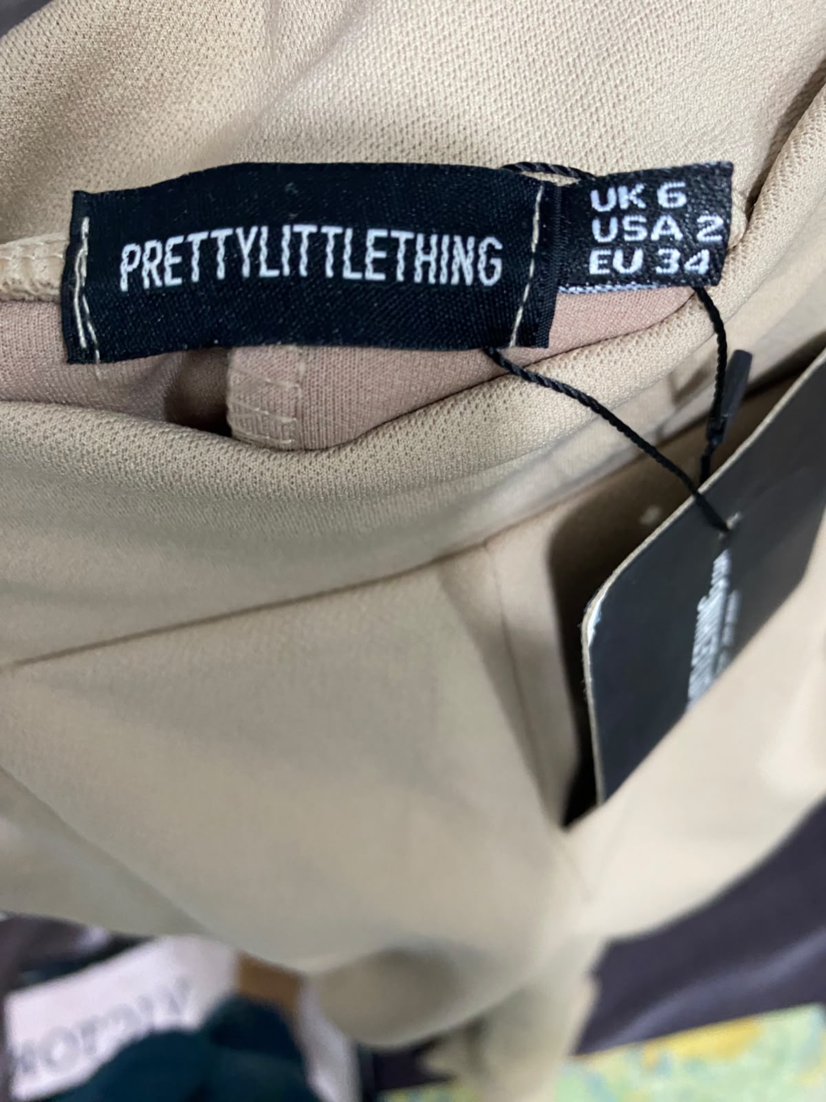 PRETTYLITTLE THING |XS| WAIST 22| A38| CAMEL HIGH-WAIST FLARED TROUSERS