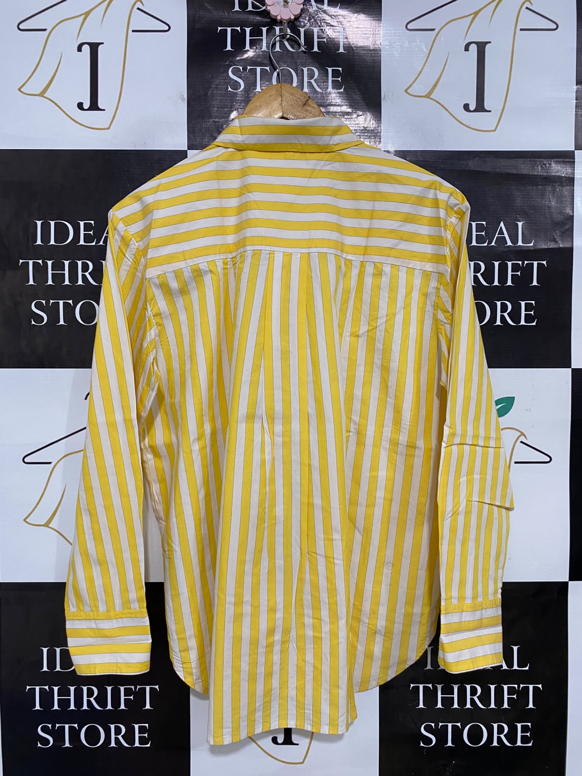 TOMMY HILFIGER |M| BUST 23| A38| YELLOW & WHITE STRIPED LONG-SLEEVE BUTTON-DOWN SHIRT
