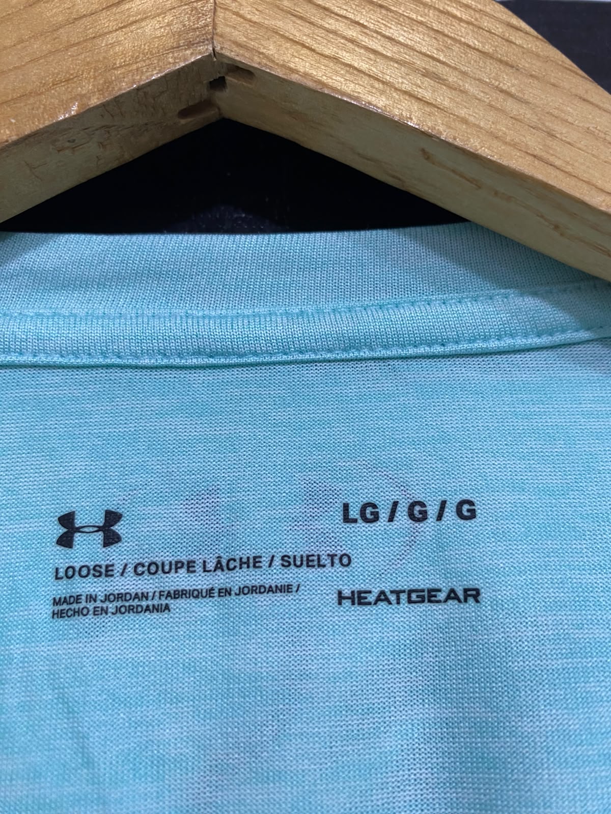 UNDER ARMOUR |L| BUST 20| A38| MINT GREEN ATHLETIC PERFORMANCE T-SHIRT